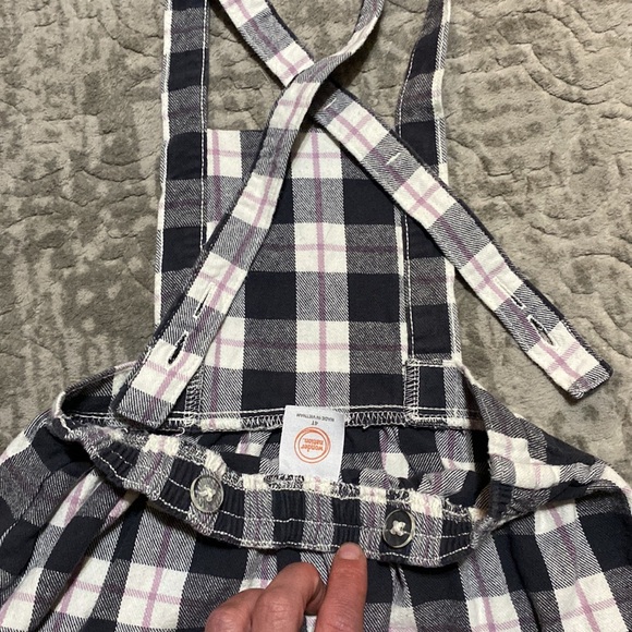 🔥4/20! Bundle of 5 girls shirts and dress. Size 4T - Picture 9 of 14
